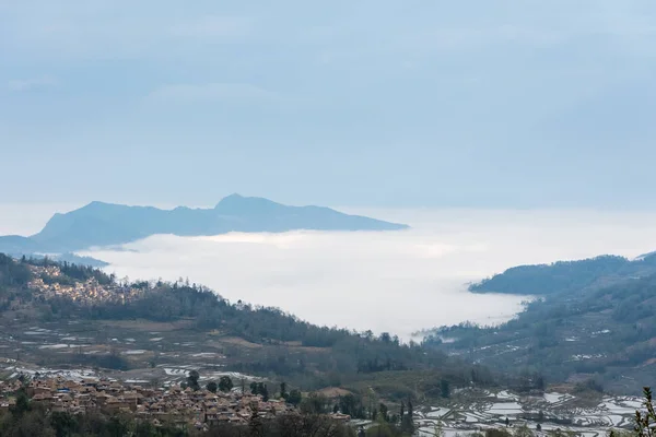 Sea of clouds and terraced fields — Stock Photo, Image