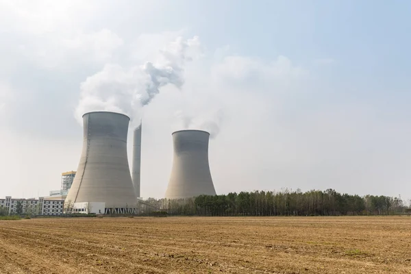 Paesaggio industriale della centrale elettrica — Foto Stock