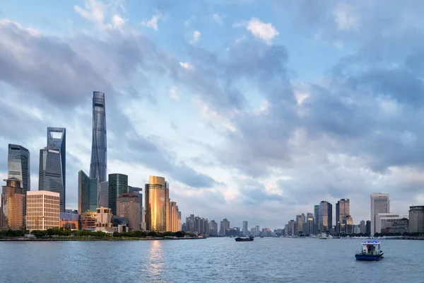 Shanghai cityscape at dusk — Stock Photo, Image