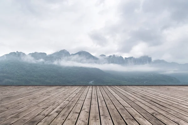 Enshi Grand Canyon Landschaft und Holzboden — Stockfoto