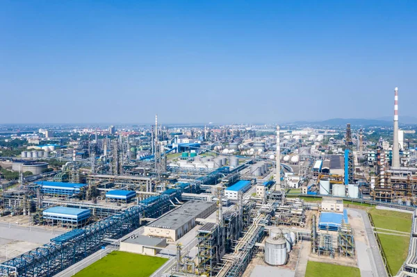 Modern petrochemical plant — Stock Photo, Image