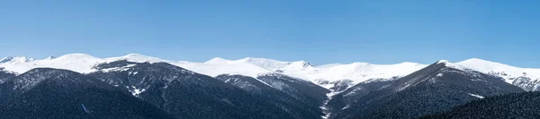 Broad snowy mountain background — Stock Photo, Image