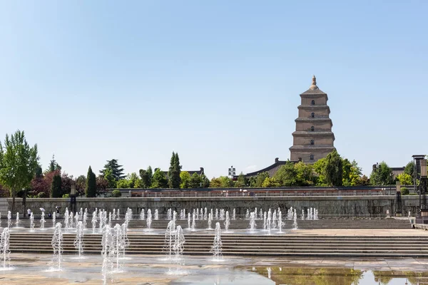 Big wild goose pagoda and fountain square — Stock Photo, Image