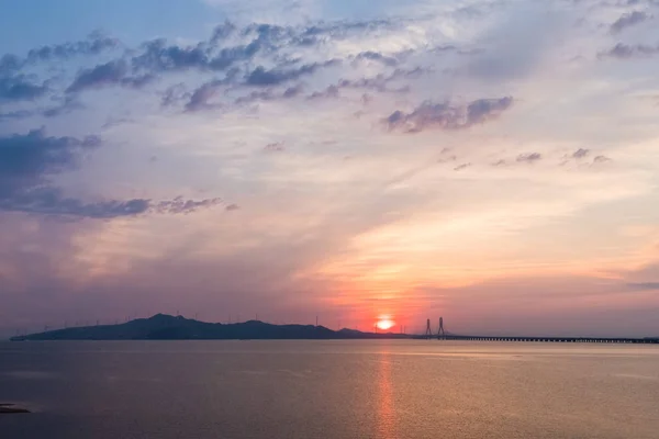 Poyang lago segundo puente en la salida del sol — Foto de Stock