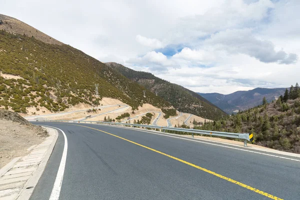 Winding Mountain Highway Sky Road Background — Stock Photo, Image