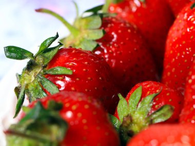 Kahvaltı yemek için güzel olgun çilek Bahçe çilek