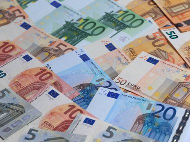 finansal sistemin bir öğe olarak Avrupa euro banknot yığını 
