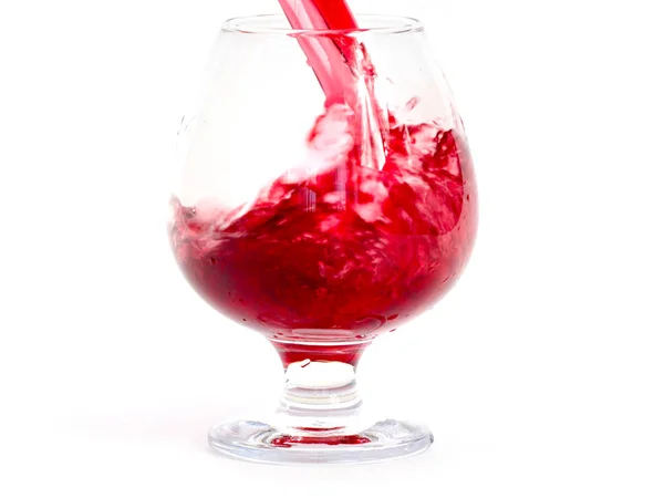 Vin Rouge Vif Est Versé Dans Verre Pour Boire — Photo