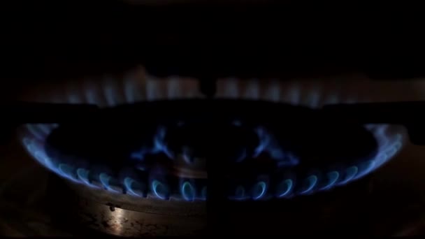 明るい炎バーナーで天然ガス プロパンを焼く時 — ストック動画