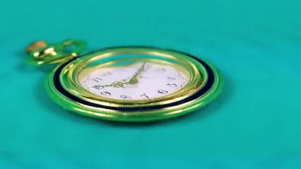 Viejo Reloj Bolsillo Precioso Corriente Agua — Vídeos de Stock