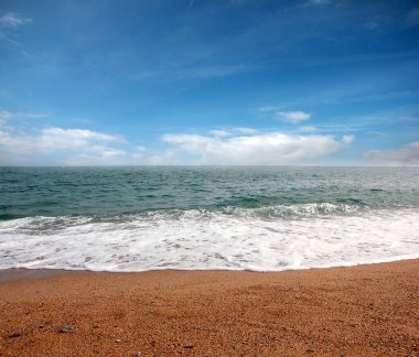 Akdeniz sahil kumlu bir plaj, bir güzel yaz yatay 