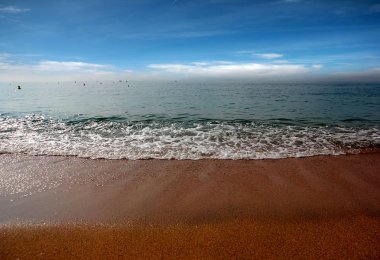 Akdeniz sahil kumlu bir plaj, bir güzel yaz yatay 