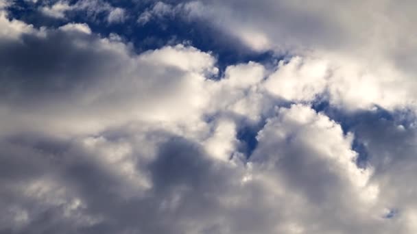 Hermoso Cielo Azul Nublado Sobre Horizonte — Vídeos de Stock