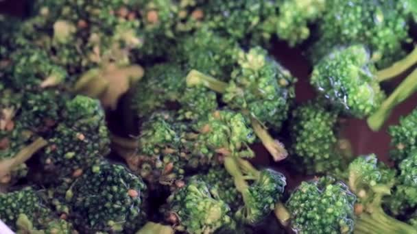 Cocinar Para Comer Agua Hirviendo Brócoli Fresco — Vídeo de stock