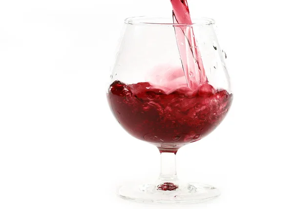 Ein Spritzer Rotwein Wenn Ein Glas Gegossen Wird — Stockfoto