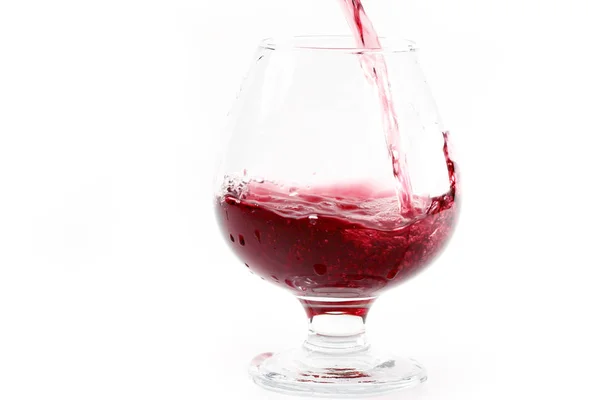 赤ワイン グラスに注いだときのスプラッシュ — ストック写真
