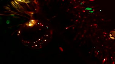 tatil dekorasyon dekorasyon unsuru olarak bir Noel ağacı üzerinde