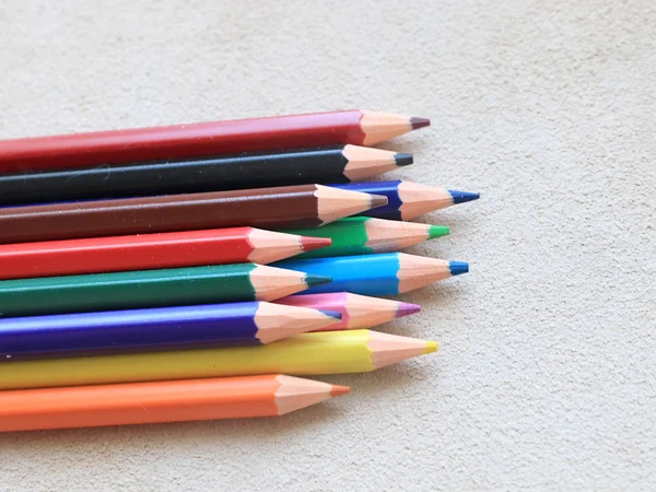 Conjunto Lápis Coloridos Para Desenhar Está Pedaço Couro Real — Fotografia de Stock