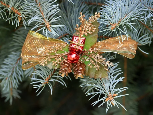 Vánoční Dekorace Větvích Krásné Žít Smrk Očekávání Události — Stock fotografie