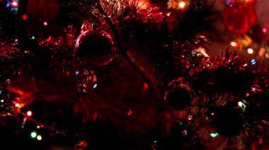 süslü yılbaşı çam şenlikli aydınlatma Noel arifesinde