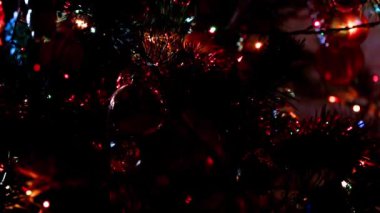 süslü yılbaşı çam şenlikli aydınlatma Noel arifesinde