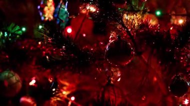 süslü yılbaşı çam şenlikli aydınlatma Noel arifesinde