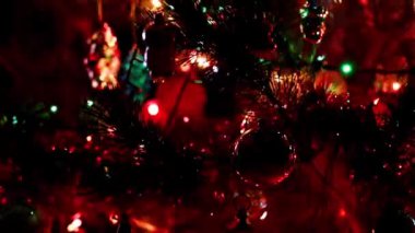 süslü yılbaşı çam şenlikli aydınlatma Noel arifesinde