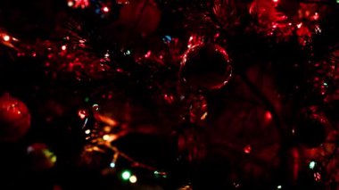 süslü yılbaşı çam şenlikli aydınlatma Noel arifesinde