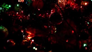 süslü yılbaşı çam şenlikli aydınlatma Noel arifesinde