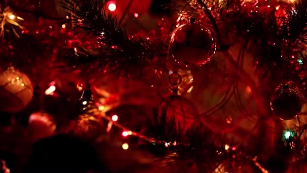 Süslü Yılbaşı Çam Şenlikli Aydınlatma Noel Arifesinde — Stok video