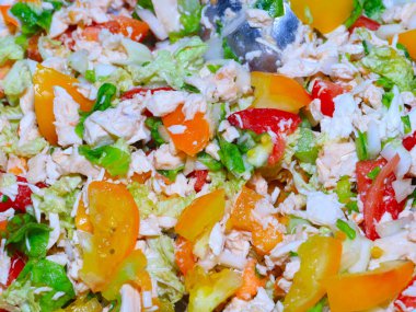 taze domates ve biber kahvaltı salatası