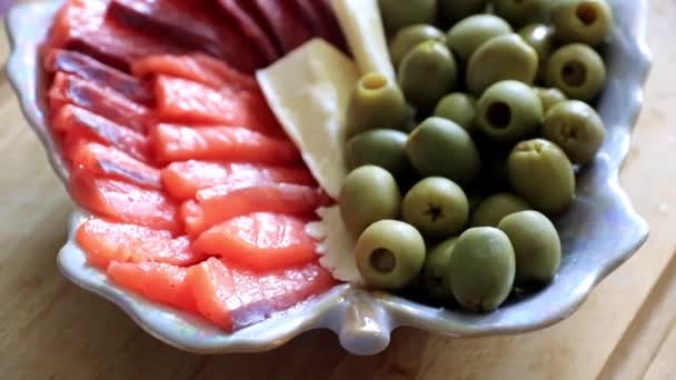 Plátky Lososa Filet Konzervované Olivy Jako Součást Člen Určitý Báječná — Stock video