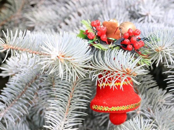 Hračky Dekorace Zelené Větve Vánočního Stromku — Stock fotografie