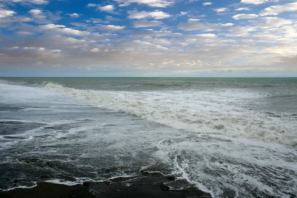 Bellissima Spiaggia Onde Marine Raggi Del Sole Del Tramonto — Foto Stock