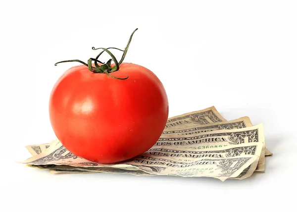 Ripe Tomato Lies Paper Notes Dollars Symbol Cost Farming — Stock Photo, Image