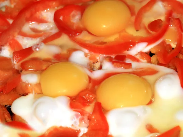 Cozinhar Ovos Fritos Com Tomates Assados Hora Para Café Manhã — Fotografia de Stock