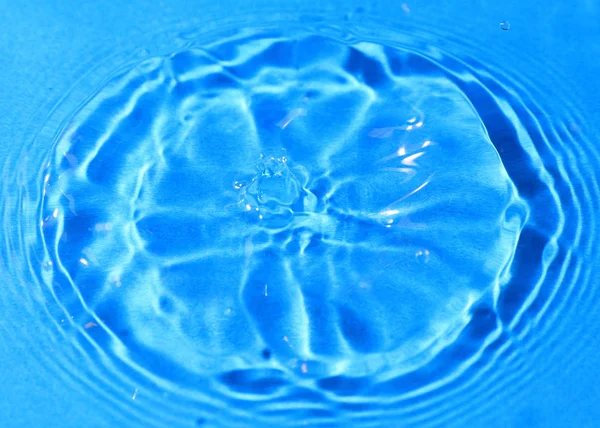 Капли Чистой Воды Краски Красивые Узоры Поверхности Жидкости После Удара — стоковое фото