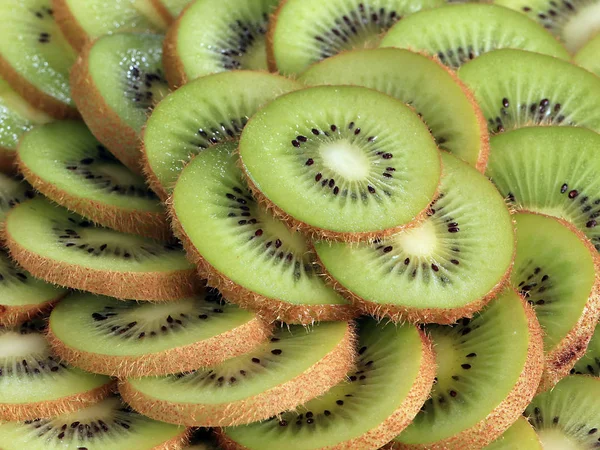 Čerstvé Zralé Kiwi Ovoce Nakrájíme Plátky Jako Součást Dárek — Stock fotografie