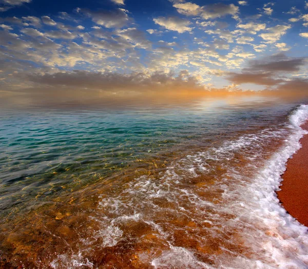 Bella Spiaggia Mare Cielo Soleggiato Estate — Foto Stock