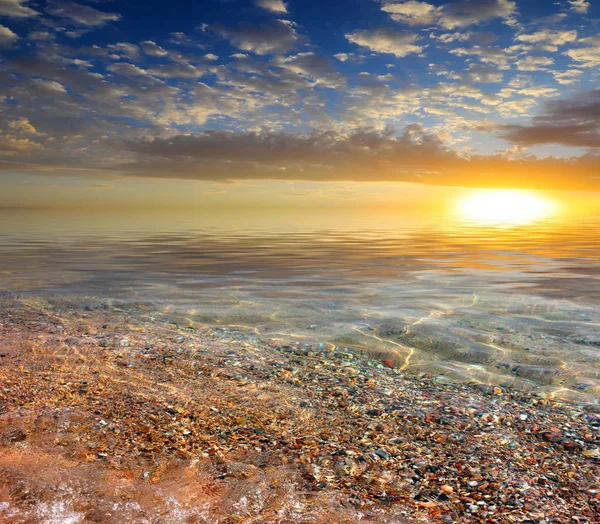 Hermosa Playa Mar Bajo Cielo Puesta Sol — Foto de Stock