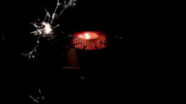 maytap ve balmumu mum alevleri tatil dekorasyon unsuru olarak