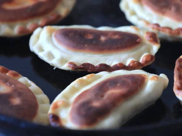 Cooking Fried Pies Hot Oil Pan — Stockfoto