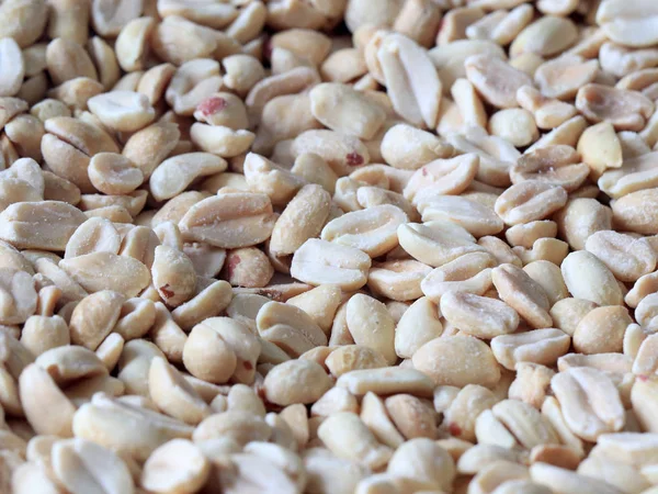 soyulmuş fındık fıstık Aperatif bir unsuru olarak