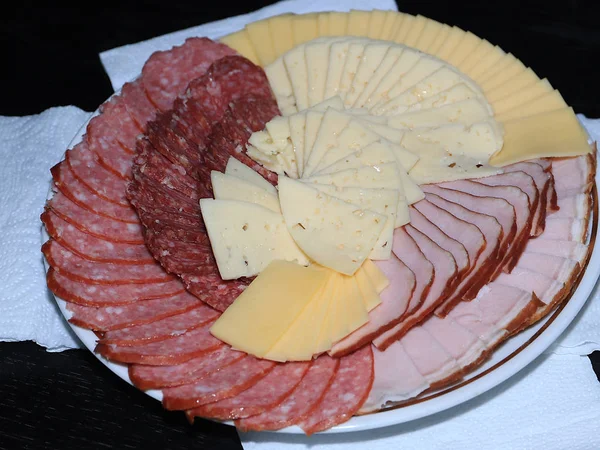 Couper Fines Tranches Saucisse Fromage — Photo