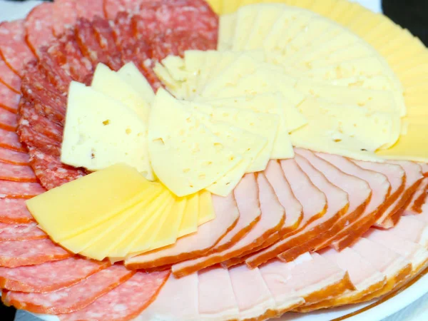 Cut Thin Slices Sausage Cheese — Zdjęcie stockowe