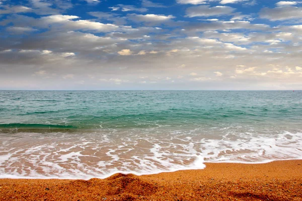 kumlu güneşli deniz plaj yaz göğün altında