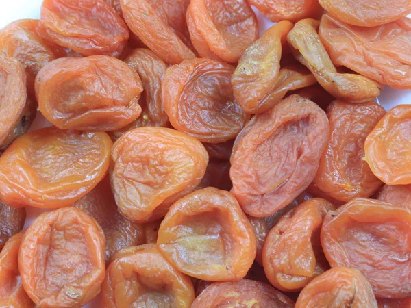 Färska Mogna Torkade Aprikos Frukter Som Del Behandling — Stockfoto