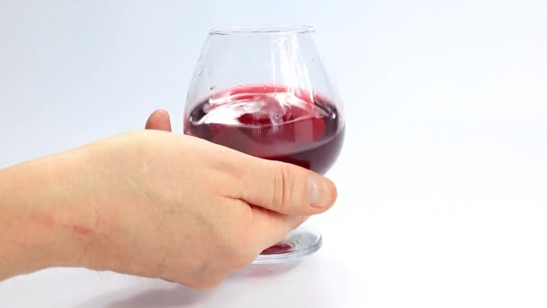 Podkreśla Delikatny Wzory Powierzchni Czerwonego Wina Szklance — Wideo stockowe