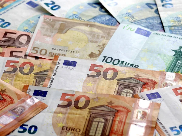 一堆欧洲货币欧元作为金融市场的一个组成部分 — 图库照片