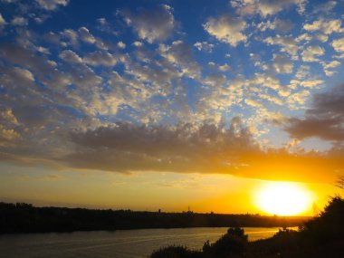 bulutlu gökyüzü ufukta, cennet yatay